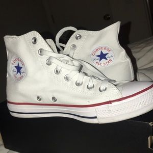 LIKE NEW condition! Worn only once. Very comfortably padded high top Converse.